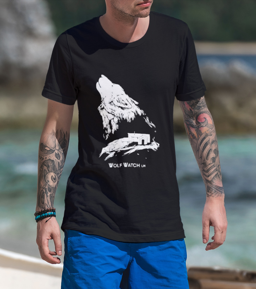 Wolf Watch UK Howling Wolf Nature Scene T-Shirt