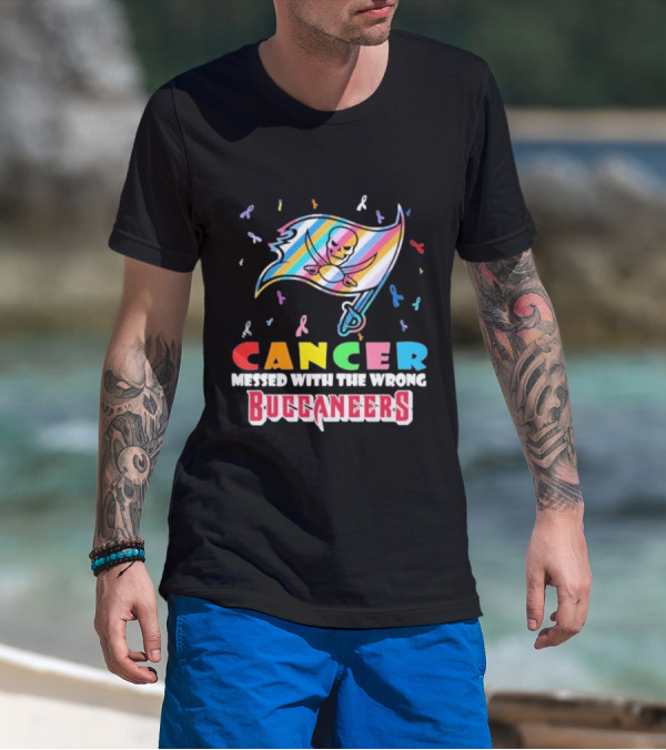 Cancer Messed With The Wrong Buccaneers Rainbow Skull Flag And Ribbons T-Shirt