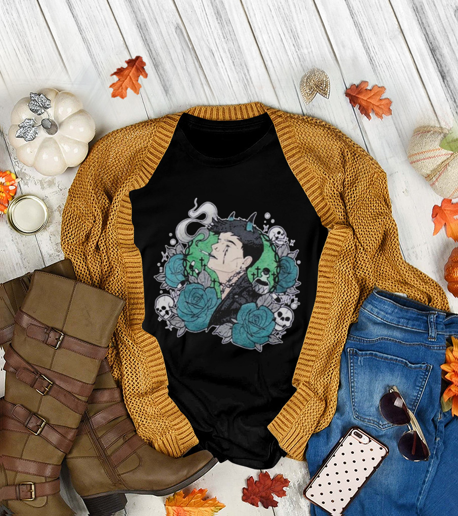 Costee Vampyyri Gothic Blue Roses and Skulls with Vampire and Smoke T-Shirt