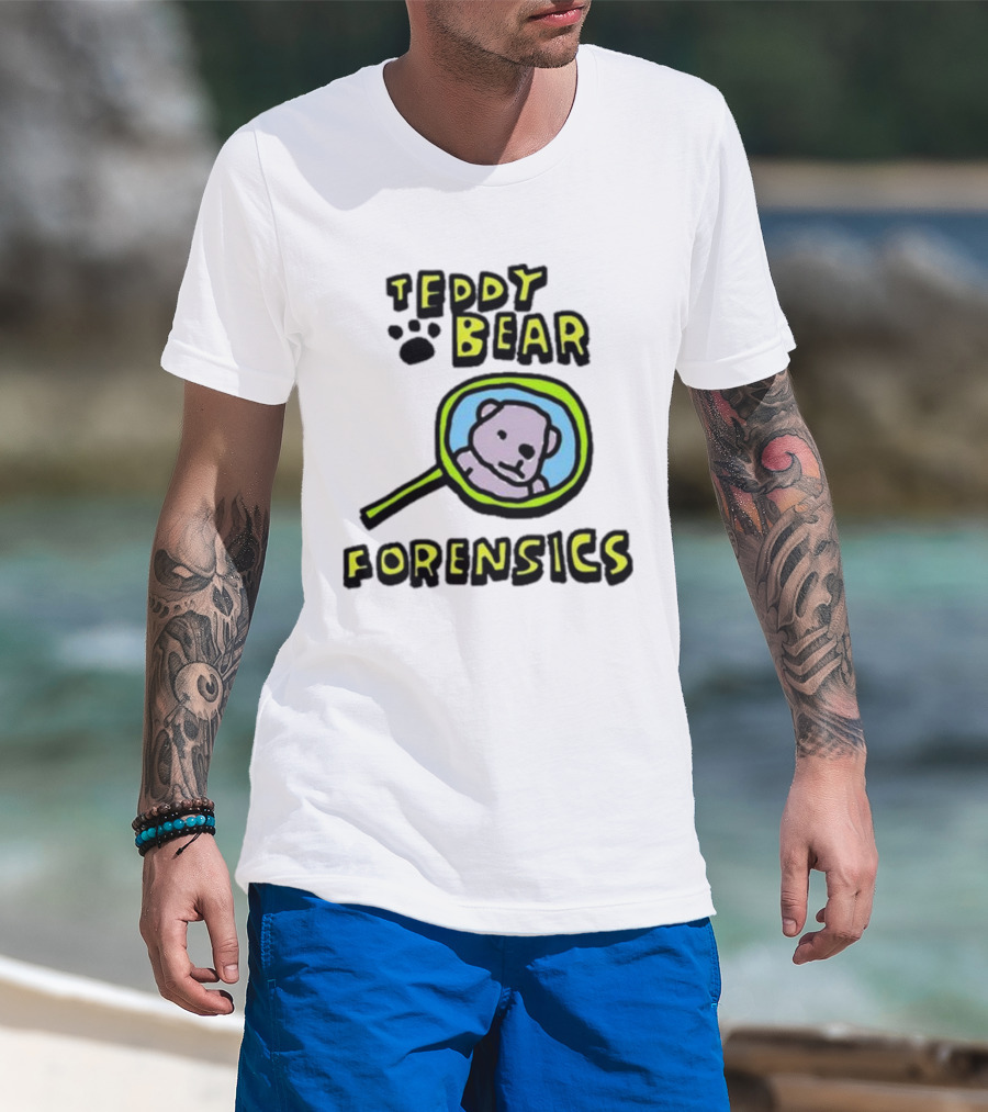 Teddy Bear Forensics Bear With Magnifying Glass T-Shirt