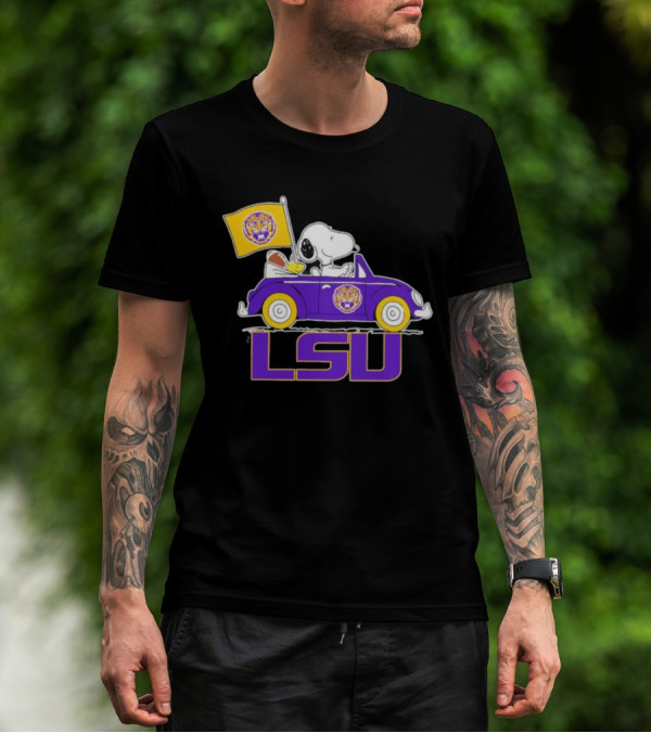 Snoopy And Woodstock Driving Purple LSU Car With Flag T-Shirt
