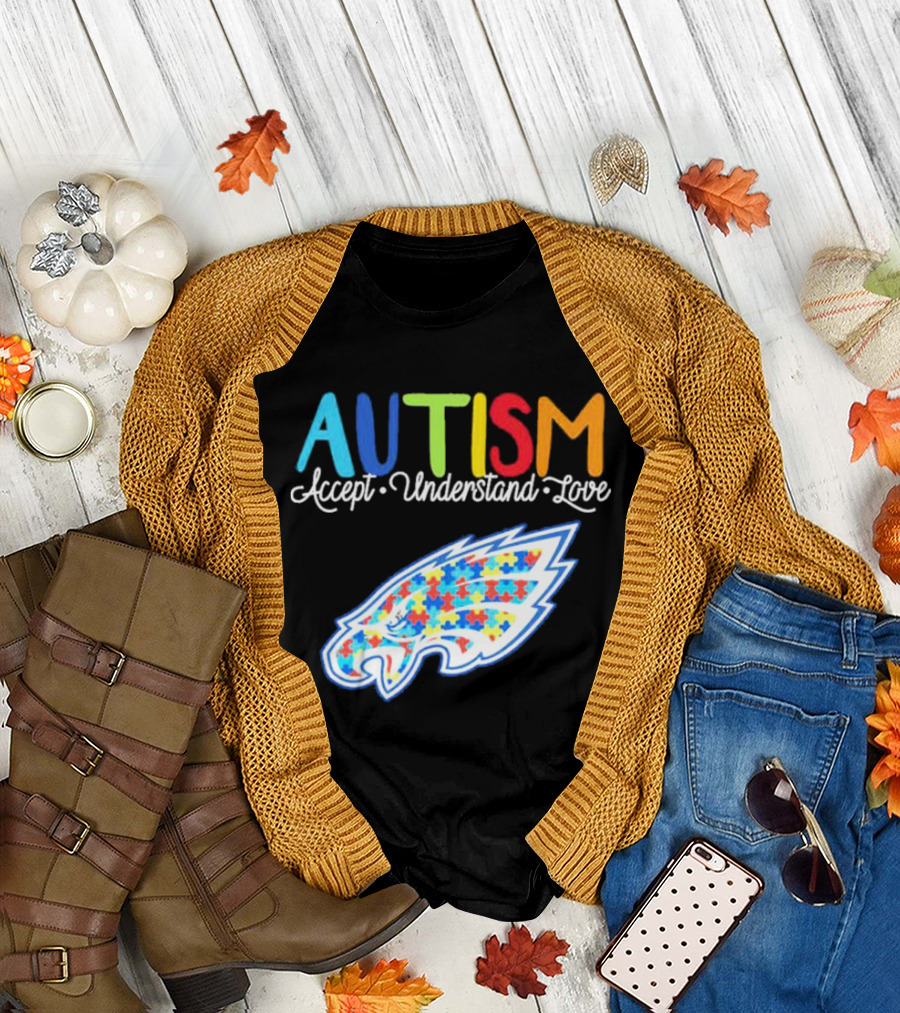 Philadelphia Eagles Autism Accept Understand Love Puzzle T-Shirt
