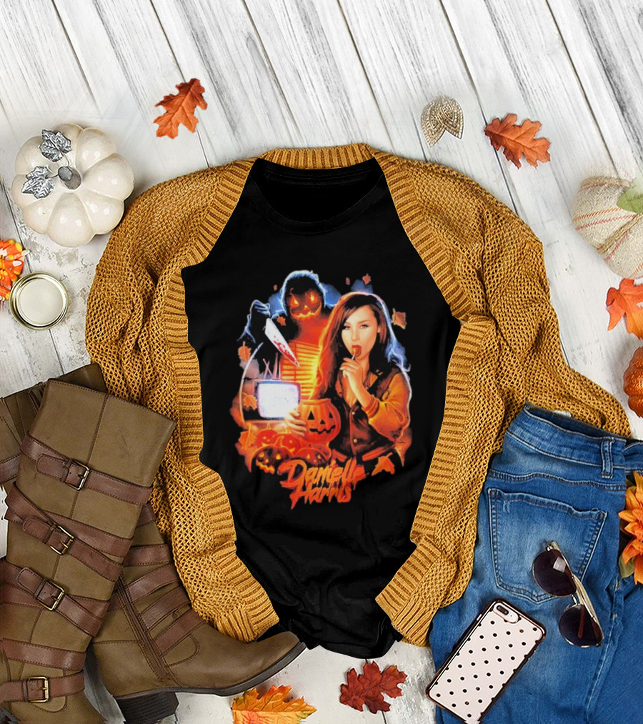 Danielle Harris Trick Or Treat Halloween Lollipop Pumpkin Knife Scary TV T-Shirt