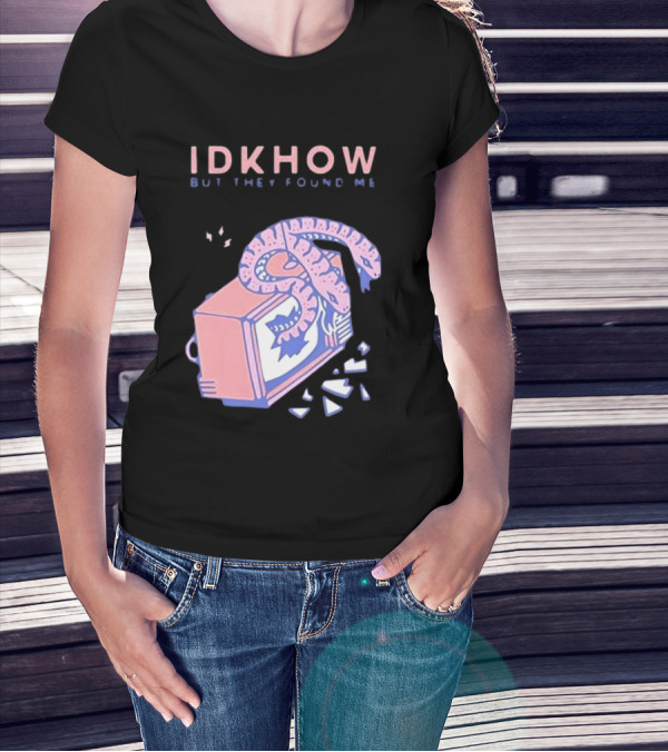IDKhow But They Found Me Snake Crushed TV Pastel Pink Blue Image T-Shirt