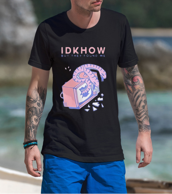 IDKhow But They Found Me Snake Crushed TV Pastel Pink Blue Image T-Shirt