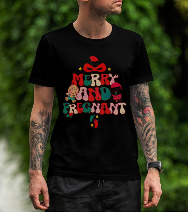 Merry And Pregnant Christmas Tree Baby Reveal With Santa Hat And Gingerbread People T-Shirt