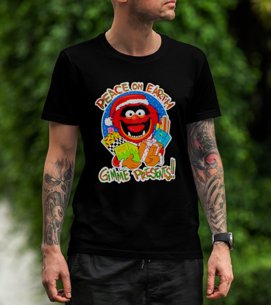Peace On Earth Gimme Presents Muppets Santa T-Shirt
