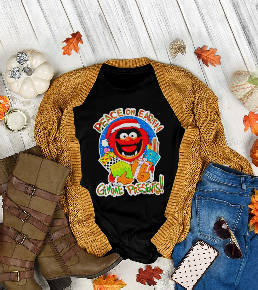Peace On Earth Gimme Presents Muppets Santa T-Shirt