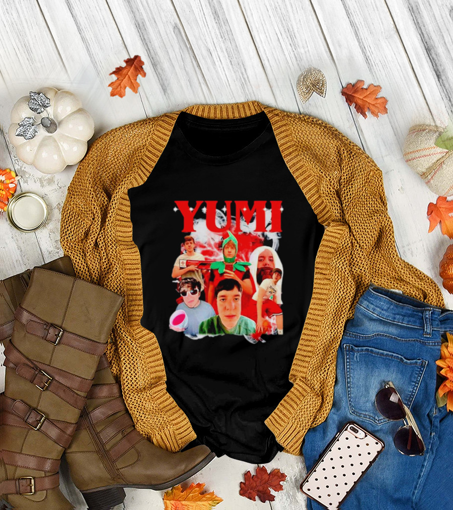 Yumimainn Yumi Meme Collage T-Shirt