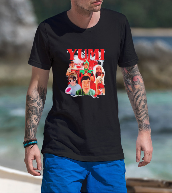 Yumimainn Yumi Meme Collage T-Shirt