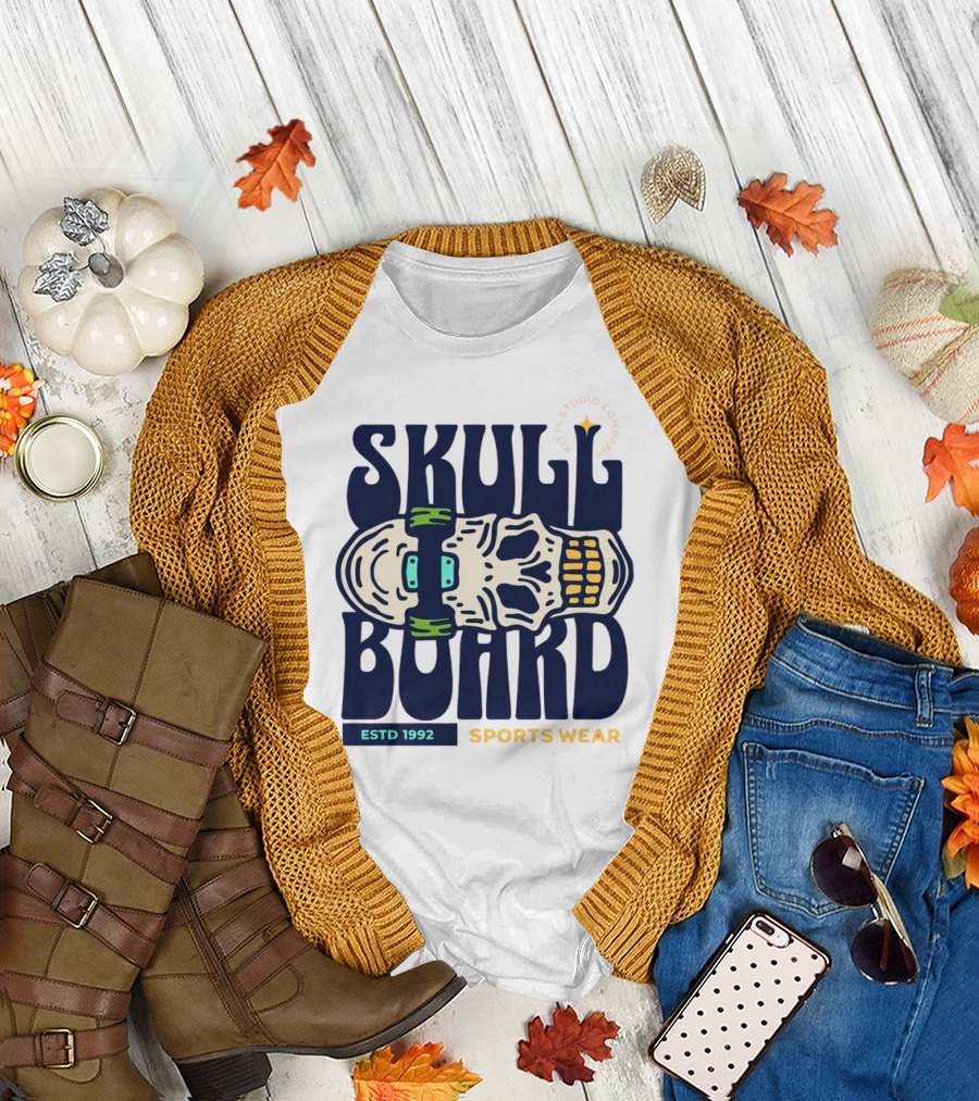 SKULL BOARD ESTD 1992 SPORTS WEAR KTTTL STUDIO COMPANY T-Shirt