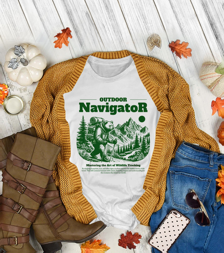 OUTDOOR Navigator Mastering the Art of Wildlife Tracking T-Shirt