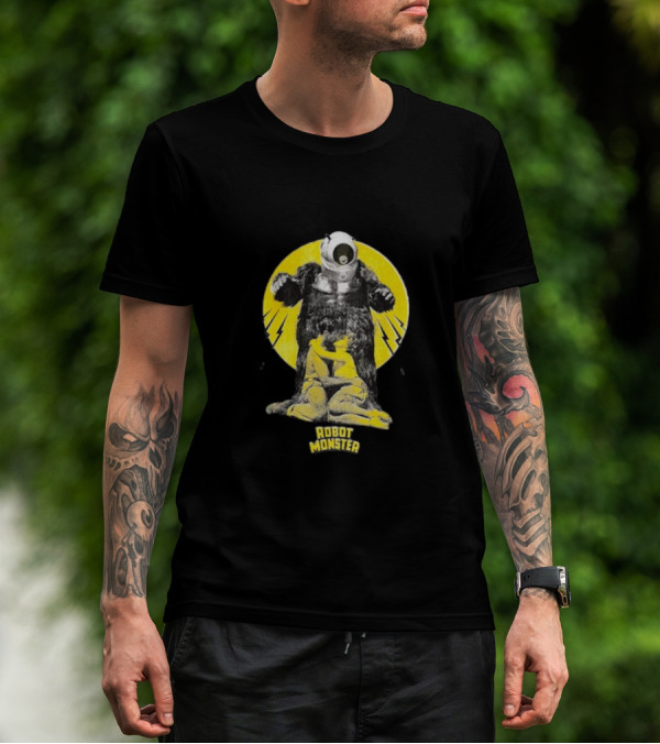 Robot Monster Vintage Retro Sci-Fi Creature Scene T-Shirt