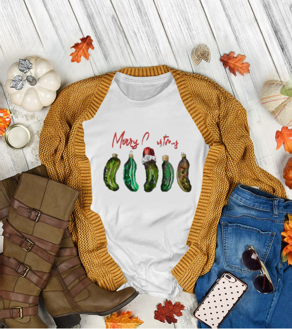 Funny Pickles Merry Christmas Santa Hat Ornaments T-Shirt