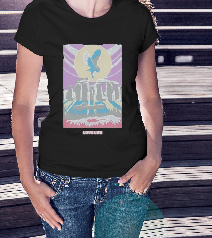 Chrispackham Owl Stone Henge Love Life T-Shirt