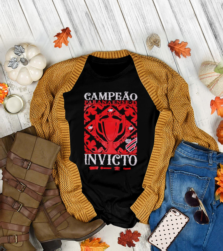 Campeão Paranaense 23 Invicto CAP Trophies and Emblems T-Shirt