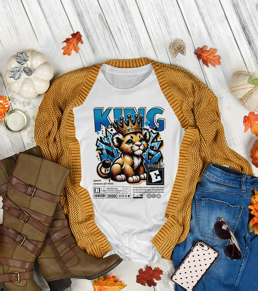KING Lion Cub Crown Power True Justice Gaming E Motif T-Shirt