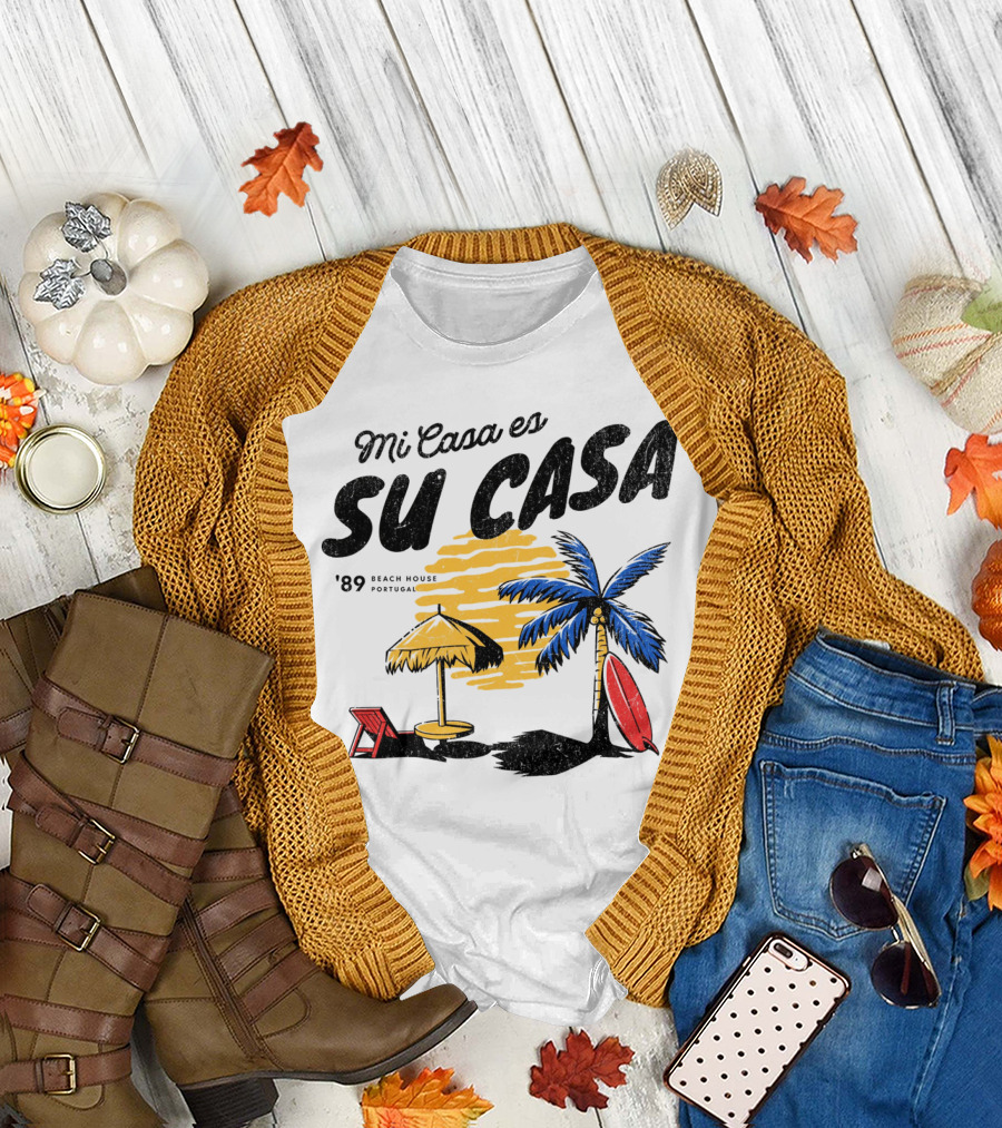 Mi Casa Es Su Casa '89 Beach House Portugal Palm Tree Umbrella Chair Surfboard T-Shirt