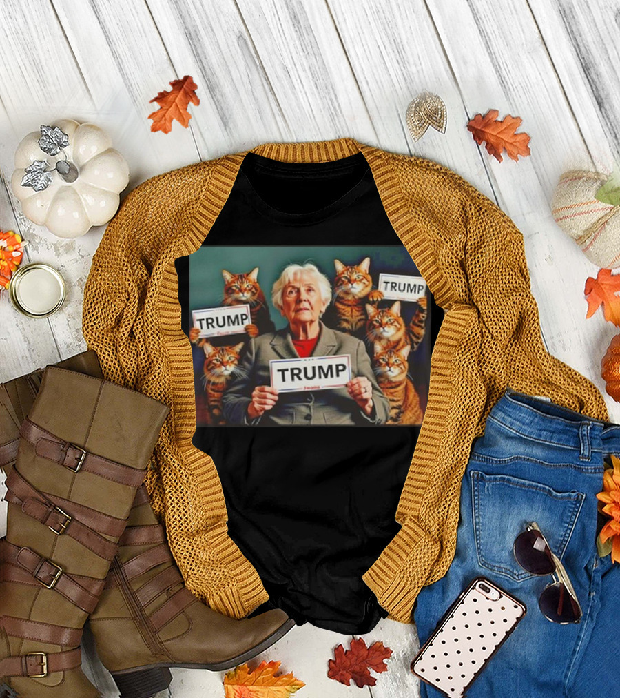 Childless Cat Lady with Cats Holding Trump Signs T-Shirt