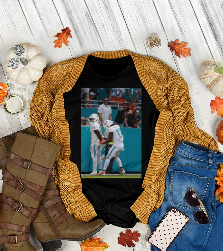 Tyreek Hill Handcuff Touchdown Celebration Miami Dolphins Fans T-Shirt