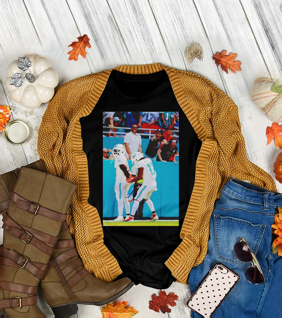 Tyreek Hill’s Handcuff TD Celebration Miami Dolphins Fans Game Day Scene T-Shirt