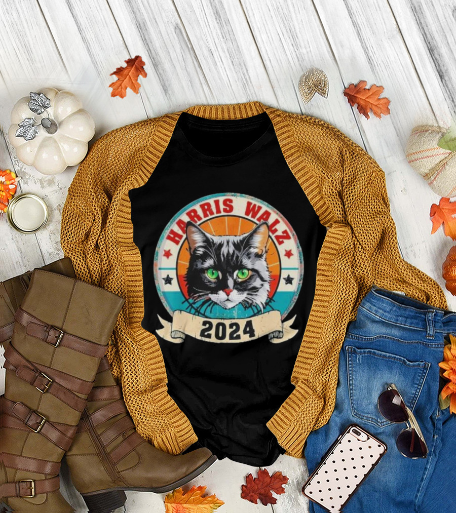 Harris Walz 2024 Retro Cat Elections Kamala Harris Tim Walz T-Shirt