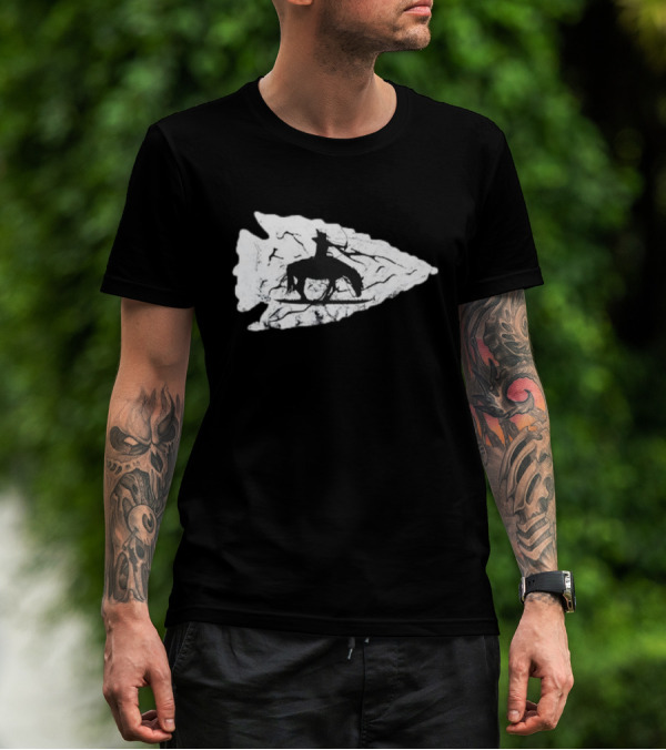 Arrowhead Hunting Native American Relic Hunter Rider On Horse Arrowhead T-Shirt