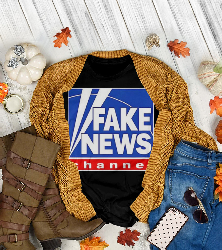 FAKE NEWS CHANNEL Slogan Logo Iconic T-Shirt