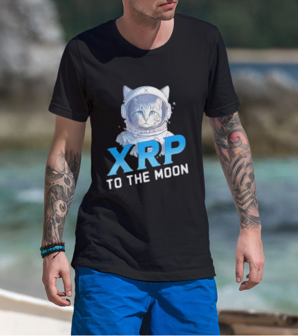 XRP Cat To The Moon Crypto Merchandise Astronaut Helmets T-Shirt