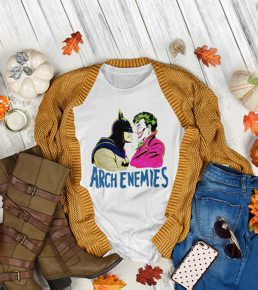 Batman Joker Arch Enemies Comics Face-Off Iconic Showdown T-Shirt