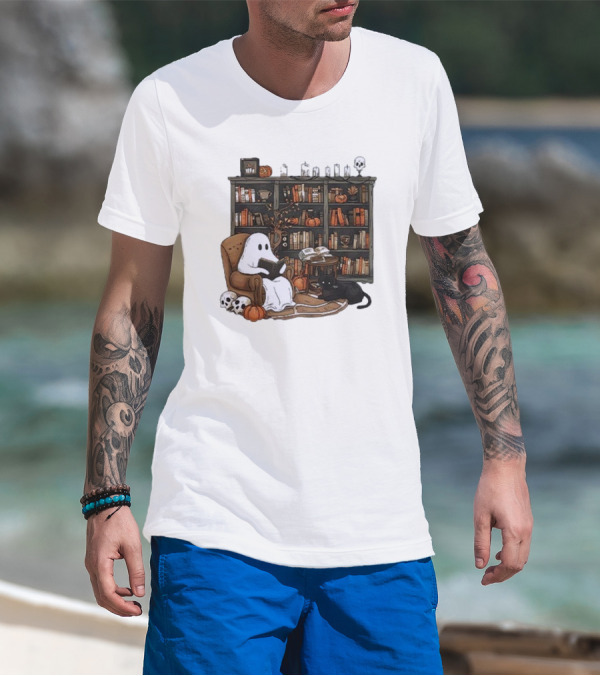Retro Ghost Reading Books Skeletons Pumpkins Black Cat Library T-Shirt