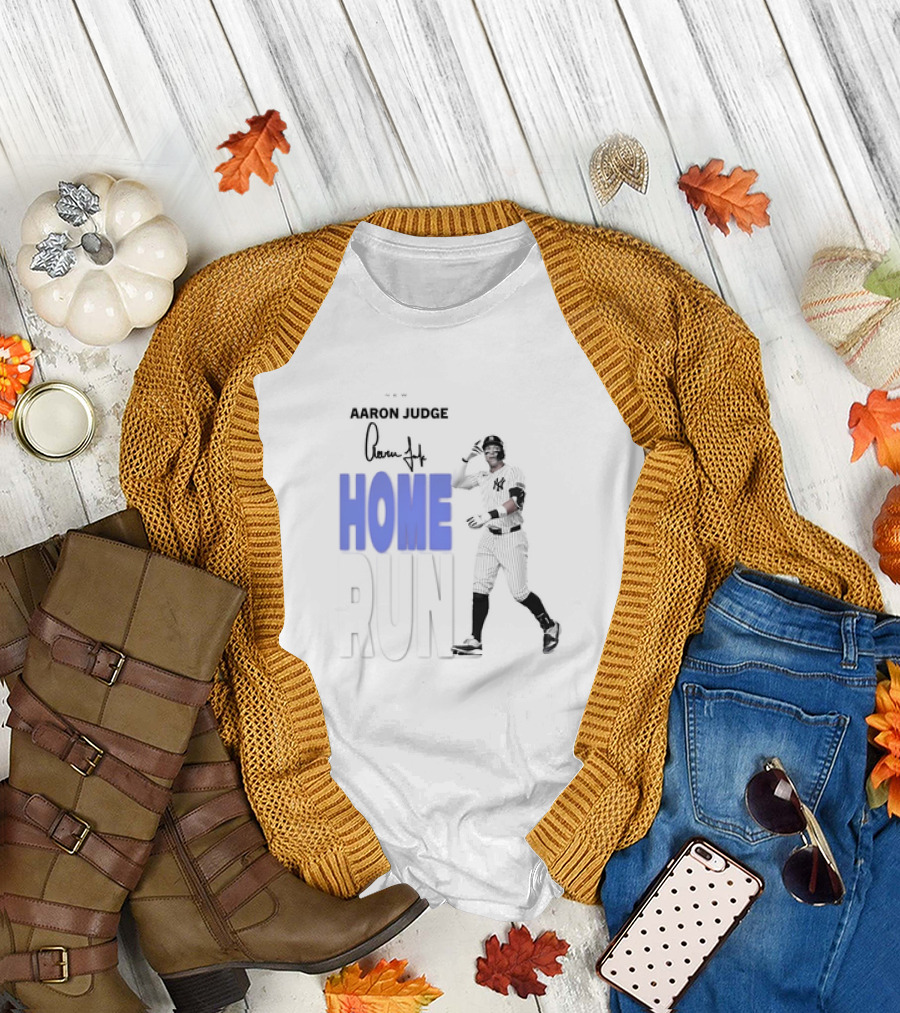 Aaron Judge Home Run New York Yankees Signature T-Shirt