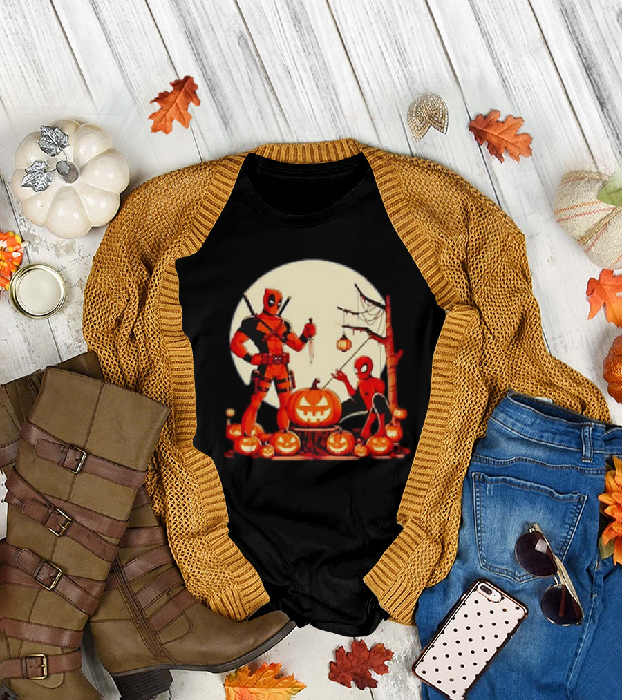 Deadpool and Spiderman Retro Halloween Pumpkins Moon Scene T-Shirt