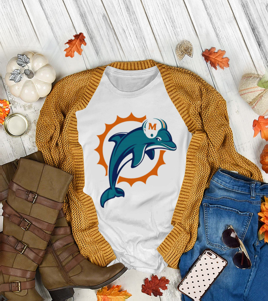 Go Fins Miami Dolphins Football Team Iconic M Helm T-Shirt