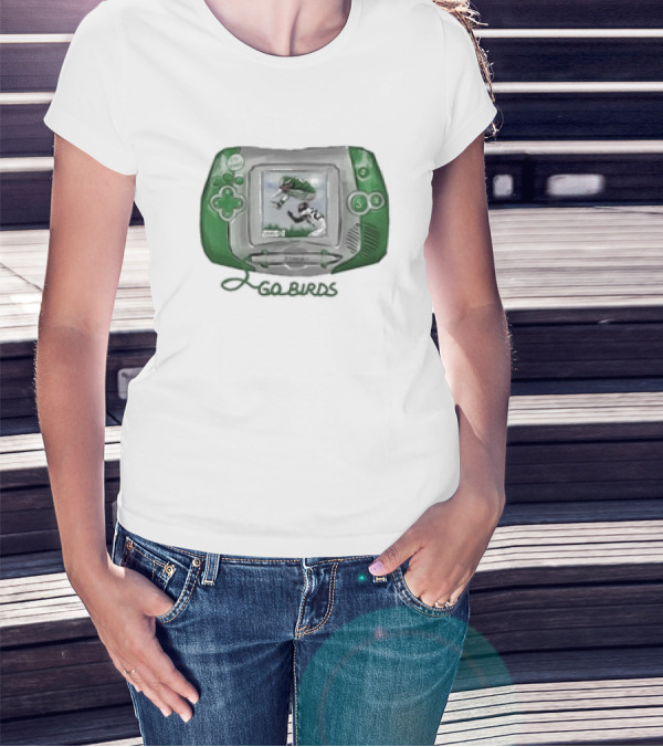 Dhwanisaraiya Go Birds Retro Handheld Console Green Classic Footballer Scene T-Shirt