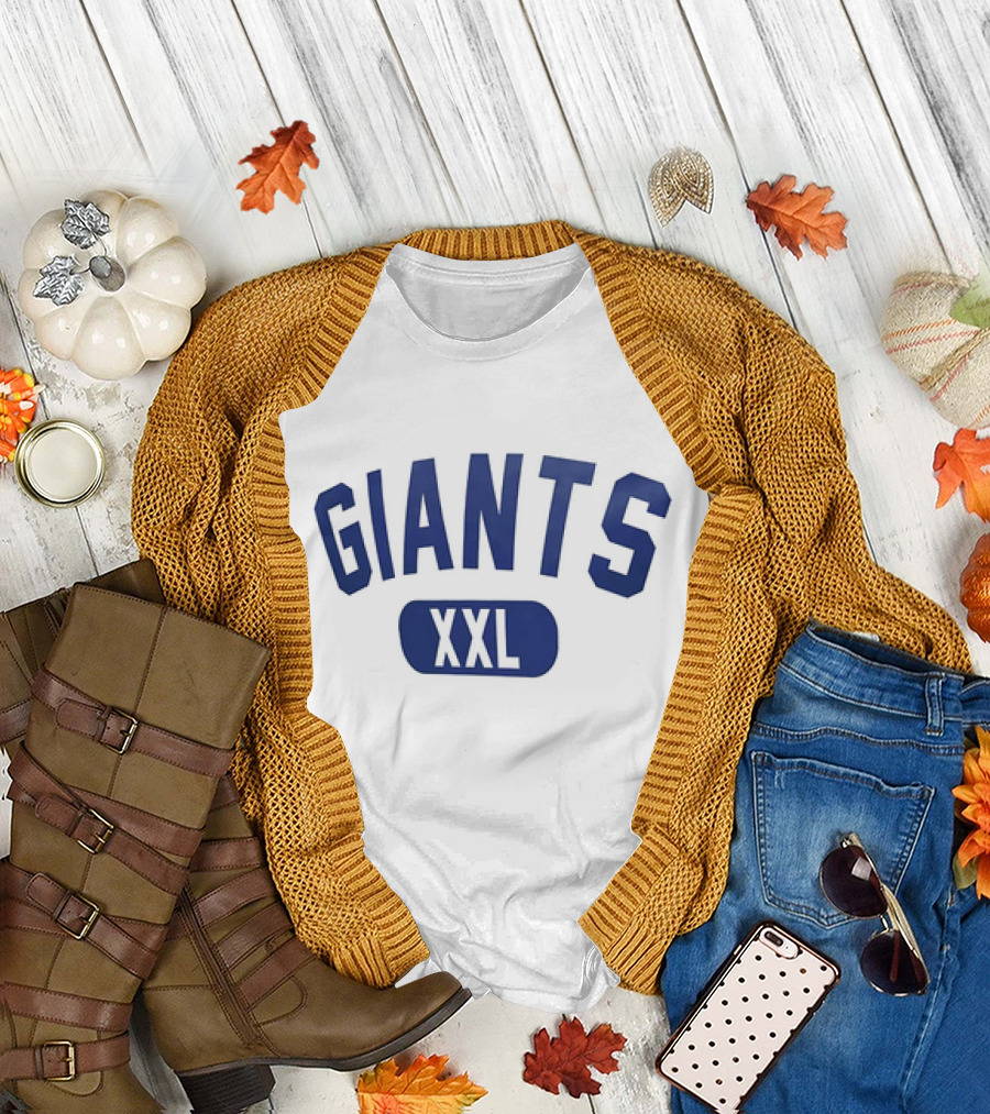 Laura Rutledge Wearing Giants XXL T-Shirt
