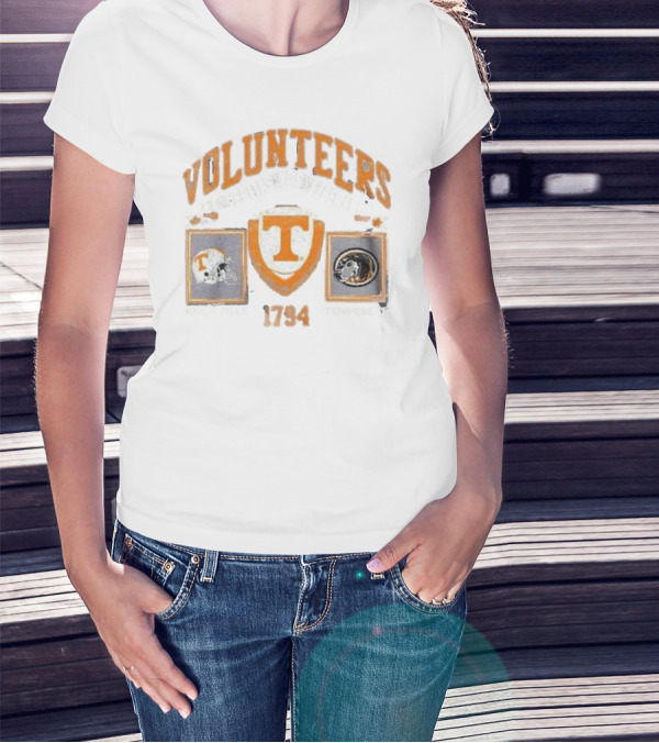 Volunteers Tennessee 1794 Knoxville ET Veritas Liberabit Football Helmet T-Shirt