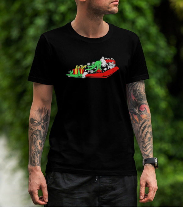 Kentucky Kentuckian Sleigh With Green Hand And Gifts Snowflakes T-Shirt