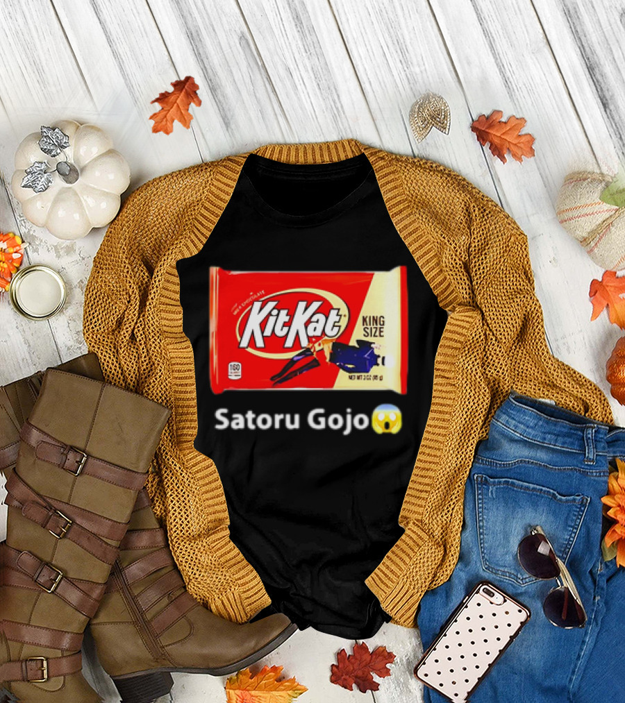 Kit Kat King Size Satoru Gojo 😮 T-Shirt