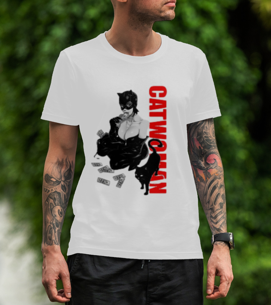 Catwoman Cartoon Noir With Money And Black Cat T-Shirt