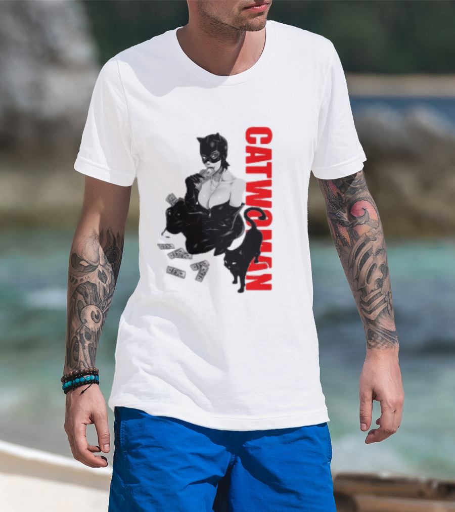 Catwoman Cartoon Noir With Money And Black Cat T-Shirt