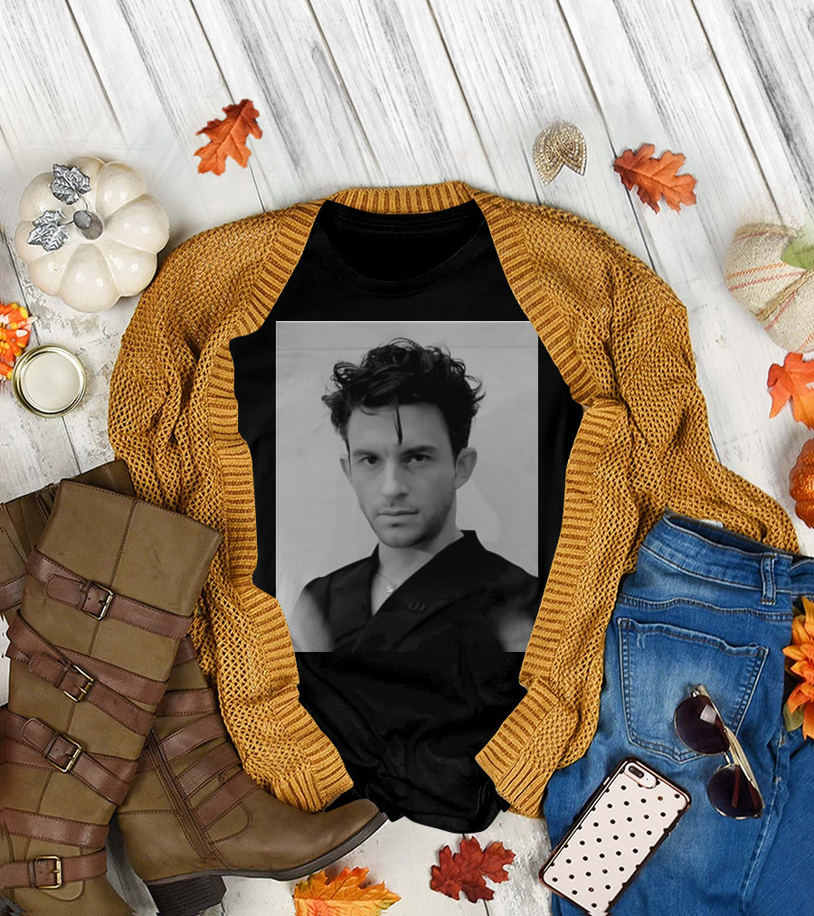 Jonathan Bailey Black and White Vintage Style Photo T-Shirt