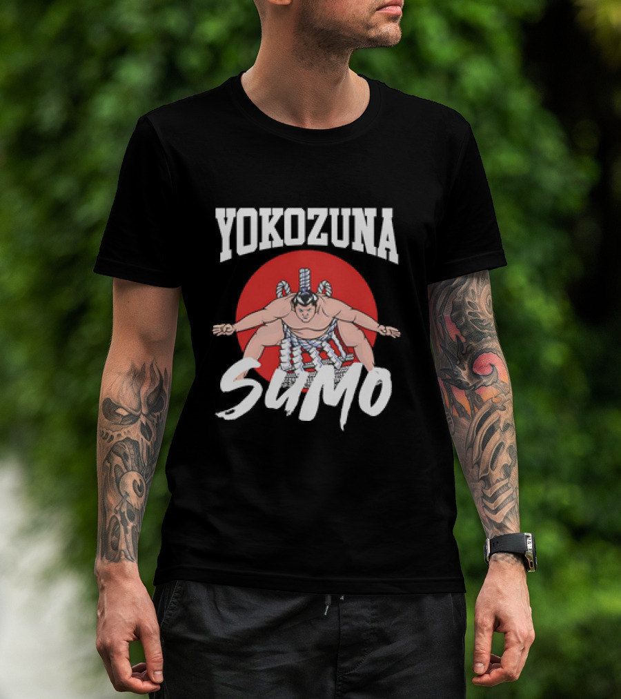 Yokozuna Sumo Japan Vintage Red Sun Background T-Shirt