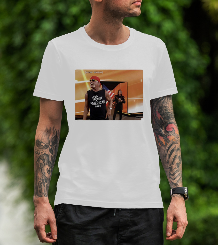 CROWD BOOING REAL AMERICAN BEER WWE HULK HOGAN T-Shirt