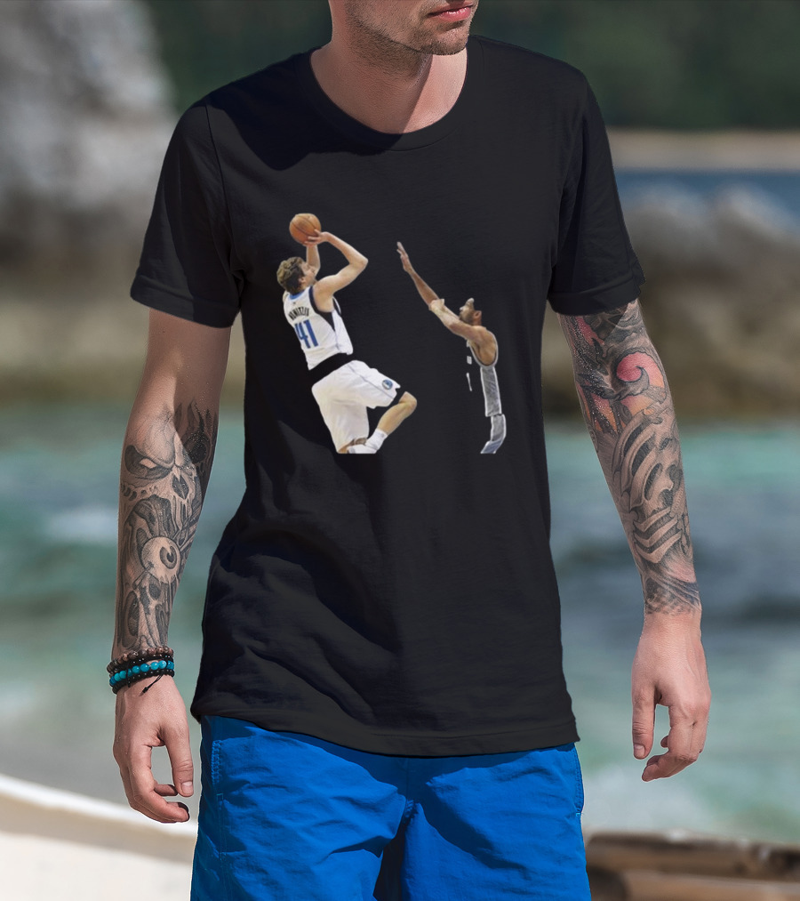 Dirk Nowitzki Fadeaway Jumper Over Tim Duncan NBA Iconic Moment T-Shirt