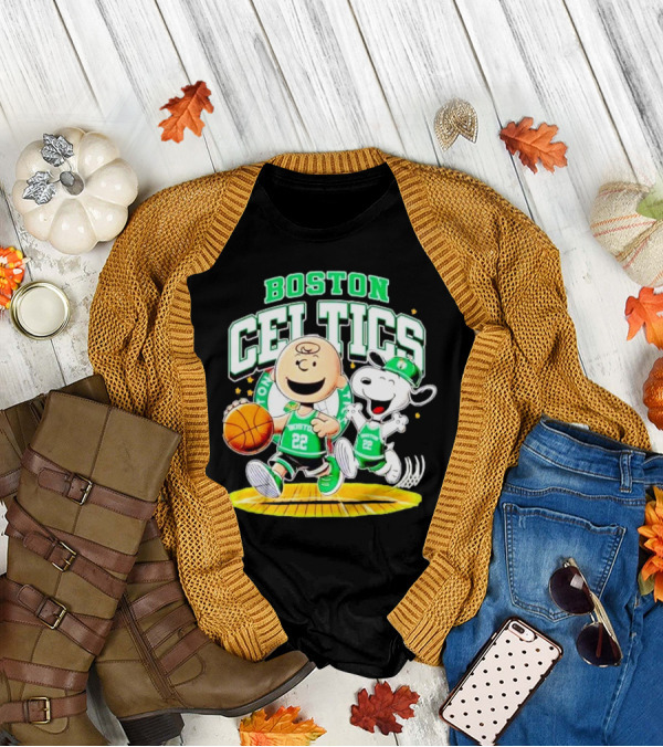 Boston Celtics Charlie Brown Snoopy Basketball Fan Fun T-Shirt