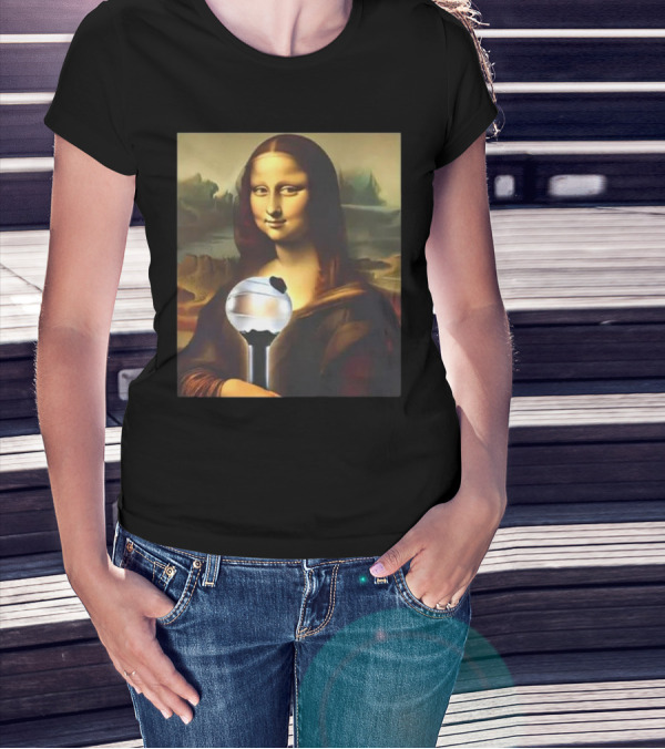 BTS J-hope Mona Lisa Holding ARMY Bomb T-Shirt