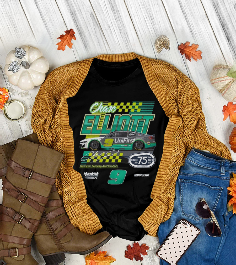 Chase Elliott Hendrick Motorsports Team UniFirst Darlington Throwback Car T-Shirt