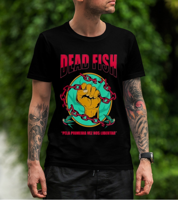 Dead Fish Pela Primeira Vez Nos Libartar T-Shirt