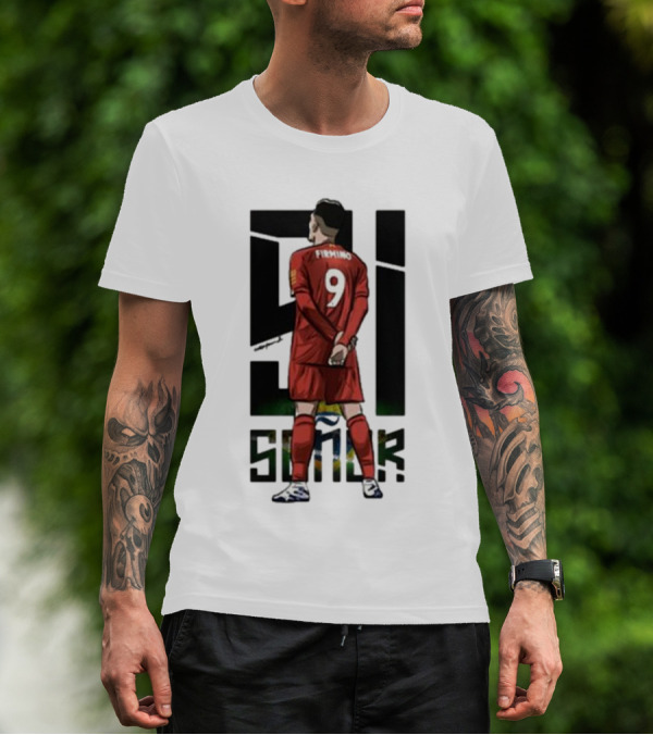 Roberto Firmino Si Señor 9 Football Player In Red Kit With Brazil Flag Background T-Shirt